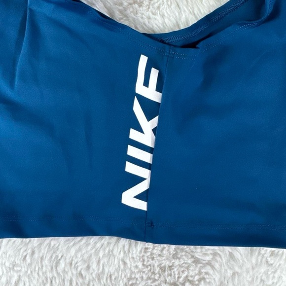 Nike Pro Blue Crop Top - Picture 4 of 5